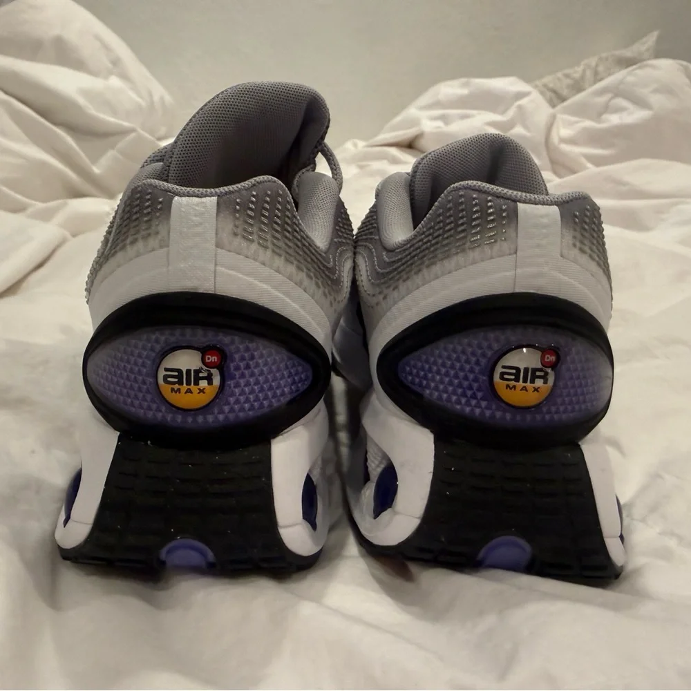NIKE air max women’s size 9.5 - Picture 3 of 6